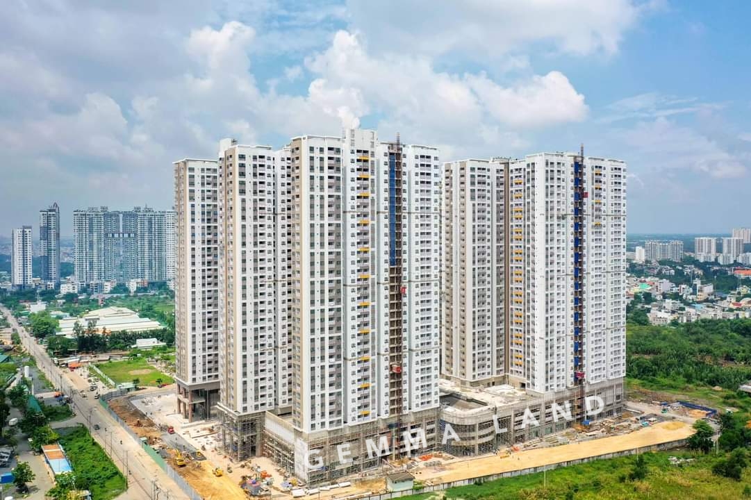 Q7 Saigon Riverside Complex